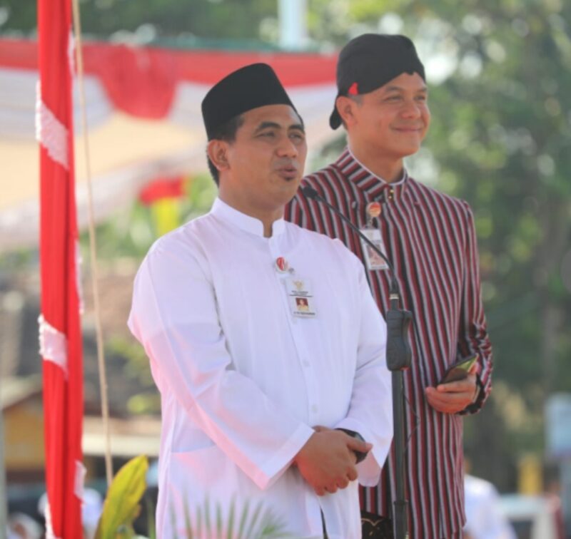 Foto: Ganjar Pranowo dan Gus Yasin