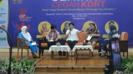 Kasi Pemberdayaan Perempuan Sudin PPAPP Jakarta Barat Lis Suhartini, Kanit PPA Polres Metro Jakbar AKP Reliana Sitompul, Komisioner Komnas Perempuan RI Theresia Sri Endras Iswarni dan Jaksa Fungsional Kejari Jakarta Barat Wulan S. Beslar