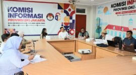 Rapat Kerja Anggota Pokja Aang Muhdi Gozali, Angel Damayanti, Mustakim dan Elwin Rivo Sani, dan tim tenaga ahli Komisi Informasi DKI Jakarta.