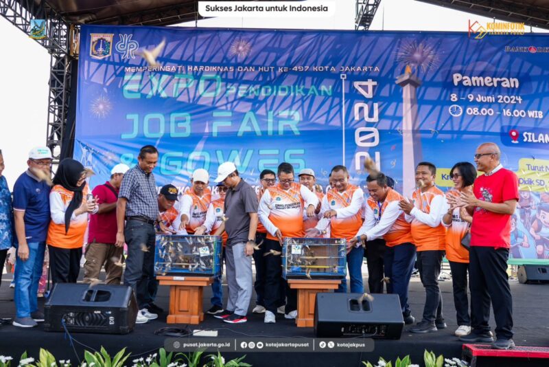 Kepala Dinas Pendidikan DKI Jakarta Budi Awaluddin di Buka ditandai dengan pelepasan 497 burung