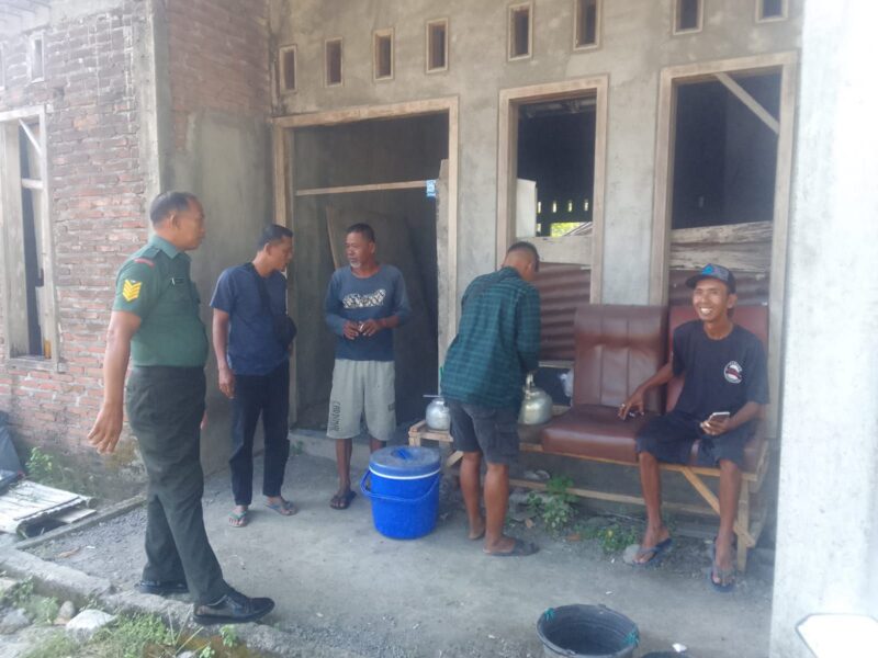 Kodim 0725/Sragen melaksanakan kegiatan  Komsos dengan masyarakat Dk. Godegan RT 03 Kec. Gemolong