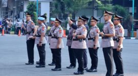 Kapolda Metro Jaya Irjen Pol Karyoto memimpin upacara serah terima jabatan (sertijab) Wakapolda, tiga Pejabat Utama dan dua Kapolres. Upacara sertijab tersebut digelar di Lapangan Presisi Polda Metro Jaya