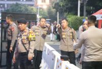 Personel yang terlibat pengamanan tidak ada yang membawa senjata api, hormati dan hargai saudara kita yang akan menyampaikan pendapatnya di muka umum dengan humanis dan profesiona