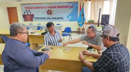 Foto:

Jelang Porwanas XIV di Banjarmasin pada tanggal 20-25 Agustus 2024, tim domino PWI Jaya giat mengintensifkan pelatihan.