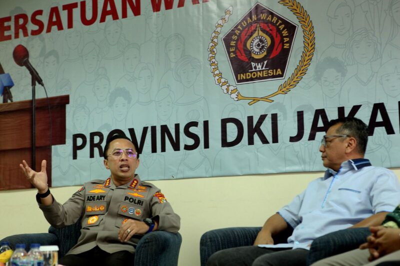 Humas Polda Metro bersilaturahmi ke kantor Persatuan Wartawan Indonesia (PWI) Jaya di Gedung Prasada Sasana Karya, kantor pusat Bank DKI