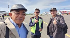 Ketua Umum Persatuan Wartawan Indonesia (PWI) Pusat, Zulmansyah Sekedang, tiba di Manokwari, Papua Barat, pada Senin (4/11/2024) pagi