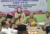 Aliya Ramdhania, Sekel Jembatan Besi saat menyampaikan penetapan Nurdin, SH sebagai anggota LMK RW03 periode 2024 -2029.