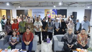 Foto: Ketua Kl dan Kepala Dinas Ratu