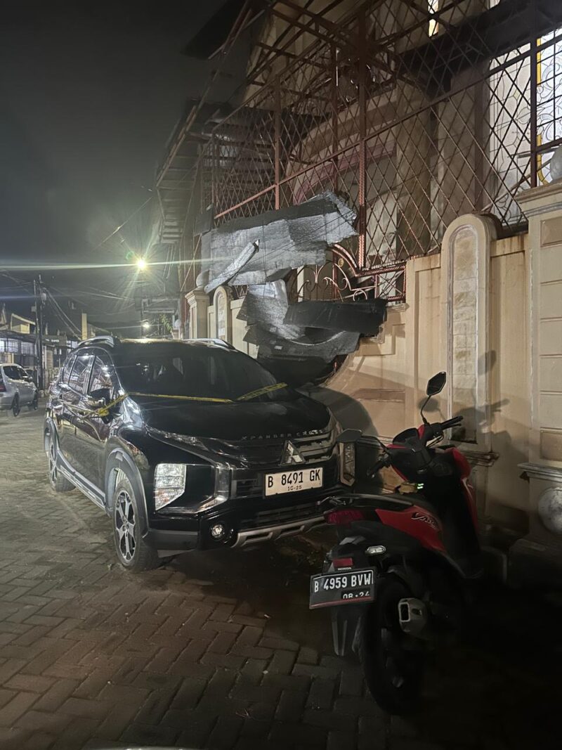 Foto: Mobil korban yang di Police Line 