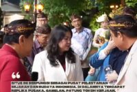Wakil Ketua DPRD DKI Jakarta Imah Mahdia serta anggota DPRD DKI Jakarta di sambut oleh Jenderal TNI (Purn) AM Hendropriyono