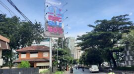 Foto: Reklame Ilegal Menantang Hukum di Jakarta, Pemprov DKI Didesak Bertindak Tegas