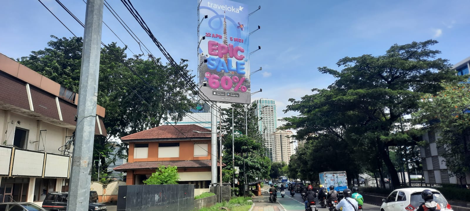 Reklame Ilegal di Slipi, Simbol Gagalnya Penegakan Aturan di Jakarta