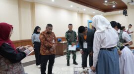 Kepala Suku Badan Kesatuan Bangsa dan Politik (Kasuban Kesbangpol) Rachmat Hidayat Dari 98 calon akan diambil 44 paskibraka