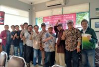 Foto: Budi Setiawan, Al-Amin, Mustofa, Rasian, Akib, Ramdhani, Darsani, Mubahir, Rukmana, Bambang, dan Bowo