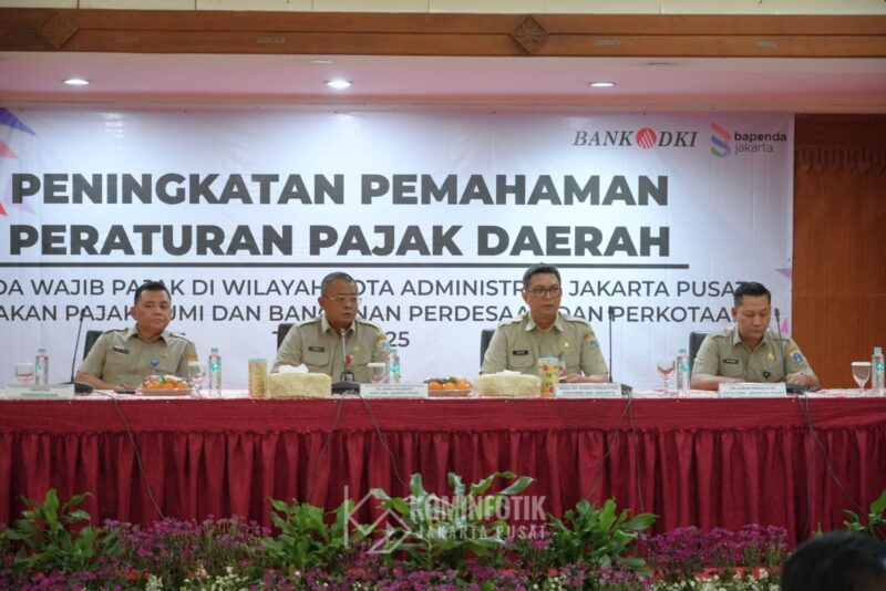 Foto: Plt Wakil Wali Kota Administrasi Jakarta Pusat lqbal, Aspem Denny Ramdany, Plt Kepala Suku Badan Pendapatan Kota Administrasi Jakarta Pusat Rusdian, Wakil Kepala Badan Pendapatan Provinsi DKI Jakarta Elvarinsa