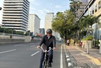 Foto: Patuhi Ingub Nomor 6, Arifin, Wali Kota Jakpus, Naik Sepeda