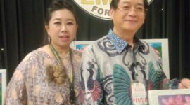 Foto: Ricky Suharlim bersama Istri. (Dok/Fhm/Okj)