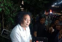 Deolipa juga menyoroti penyebaran narasi negatif di media sosial, termasuk tudingan ‘durhaka’ terhadap kliennya
