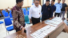 Drs.Arifin Wali Kota bersama Purba T.P Kasat Pol PP Jakpus 