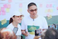 Foto: Keluarga Kesultanan Johor Malaysia GRAy Retno Astrini Bersama Willy Lesmana Putra Perwakilan Keluarga Besar Mangkunegaran. (Dok/Fhm/Okj).