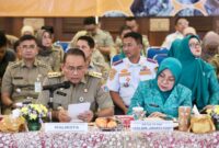 Wali Kota bersama ketua PKK dan bersama seluruh ASN Jakpus 
