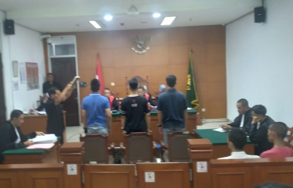 16 Pelaku Pencurian Kabel Telkom di Cipayung Divonis 4 Bulan 10 Hari Penjara, Rabu (30/4/25). Foto: (Doc/Ep/Okj).