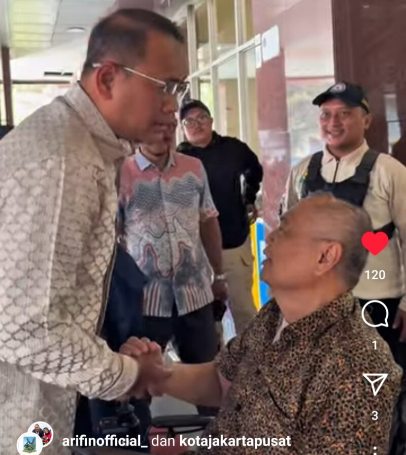 Drs.Arifin, bersama para purna bhakti Pegawai Negeri Sipil (PNS)