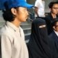 Foto: Umi Pipik Ditemani Sang Anak Tercinta dan Tim Kuasa Hukum Usia Membuat Laporan Polisi di SPKT Polda Metro Jaya, Kamis (22/5/25). (Dok-Istimewa).