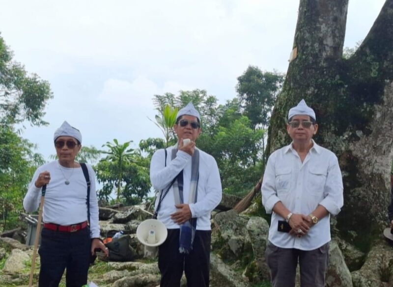 Foto: Asosiasi APALI Mitra Kemenkes RI. (Tengah-Suhu Haryanto Ketum APALI, Kanan-Ricky Suharlim Waketum APALI, Kiri-Ki Narto Sekjen APALI).  (Dok-APALI).