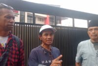 Foto: Koordinator UMKM KBMI Andi Rifaldi Didampingi Kuasa Hukum dan Orang Tua Daeng Amir Bugis. (Dok/Fhm/Okj).