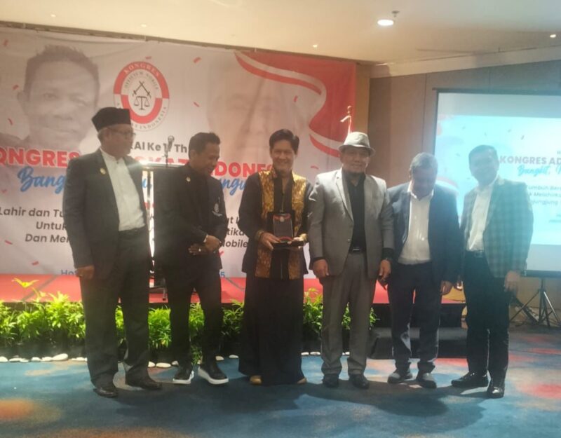 Presiden KAI Dr. Nasrullah Nawawi SH.,MH.,MM.,CRA., Sekjend PWI Pusat Wina Armada, SH.,MH, Ketua Dewa Penasehat DPP KAI Erman Umar, SH, Ketua Dewan Kehormatan Aprillia Supaliyanto MS, SH.,MM.,CLA, Dewan Pengawas DPP KAI Drs. Taufik CH.,SH.,MH