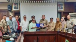 Drs. Arifin bersama Jajarannya menerima Kehadiran Ketua PWI DKI Jakarta Kesit B Handoyo bersama Jajarannya 