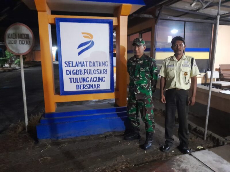 TNI dan Bulog Perkuat Pengamanan Gudang Pangan di Tulungagung
