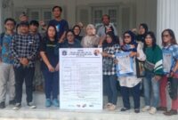 Foto: Koalisi Warga Jakarta Menyampaikan Delapan Catatan Kritis di Teras Gedung Balaikota, Jakarta Pusat, Senin (2/6). (Dok/Fhm/Okj).