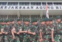 Foto: Tentara Nasional Indonesia (TNI) resmi mulai melakukan pengamanan di seluruh kantor Kejaksaan Negeri (Kejari) dan Kejaksaan Tinggi (Kejati). (Dok-Istimewa)