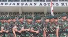 Foto: Tentara Nasional Indonesia (TNI) resmi mulai melakukan pengamanan di seluruh kantor Kejaksaan Negeri (Kejari) dan Kejaksaan Tinggi (Kejati). (Dok-Istimewa)