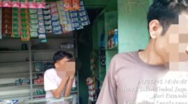 Penjual obat keras bebas tanpa ada tindakan dari petugas terkait 