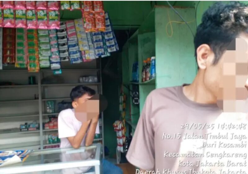 Penjual obat keras bebas tanpa ada tindakan dari petugas terkait 