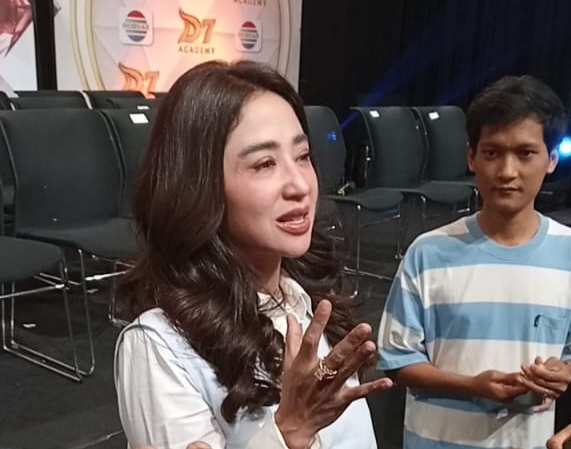 Foto: Dewi Persik saat Wawancara di SCTV Tower. (Dok/Fhm/Okj)