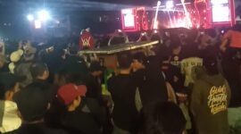 Foto: Suasana Konser Iwan Fals bersama band T’Koos Jakarta menutup rangkaian konser spektakuler di Ex Hanggar Teras Pancoran, Sabtu (14/6/2025)