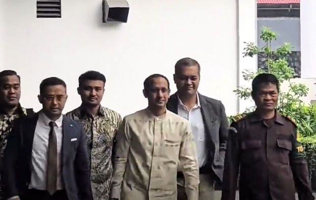 Kejagung Periksa Nadiem 12 Jam, Dugaan Korupsi Laptop Rp9,9 T Digali.