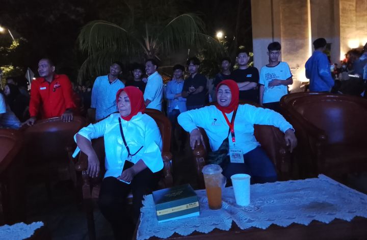 Foto: Ketua panitia sekaligus anggota DPRD DKI Jakarta dari Fraksi PDIP, Wa Ode Herlina-Kanan. (Dok/Fhm/Okj)