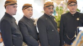 Foto: Willy Lesmana Putra Keluarga Mangkunegaran bersama Sejumlah Tokoh Penting dari Provinsi Riau. (Dok-Istimewa)