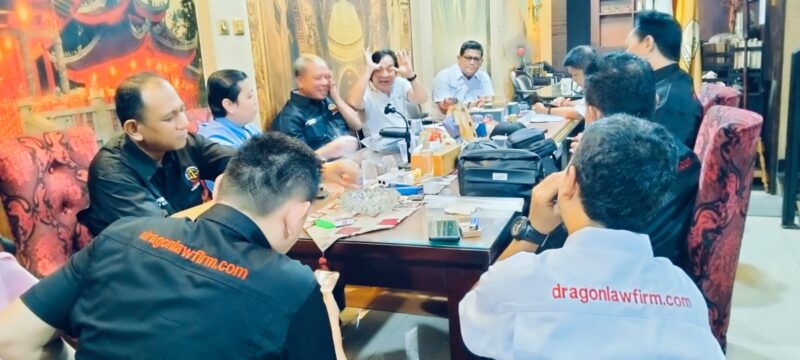 Dragon Law Firm Matangkan Strategi Penanganan Kasus dalam Rapat Paralegal