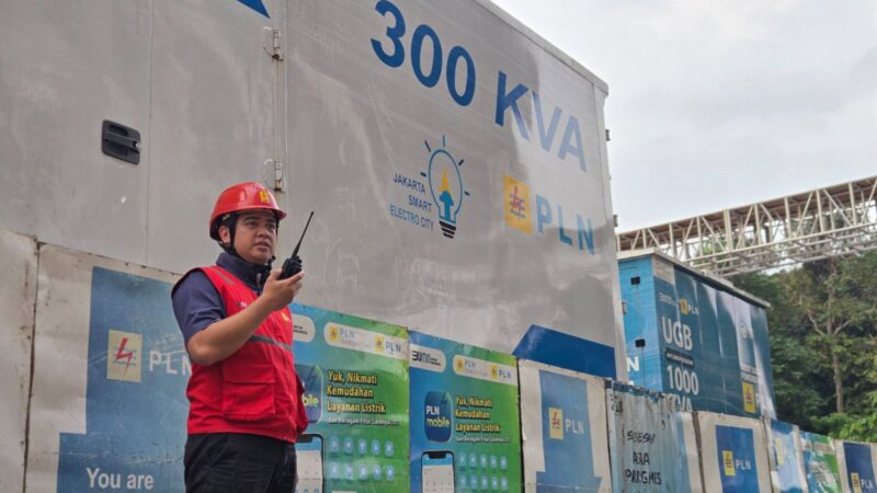 Sebanyak 6 unit UPS berkapasitas total 1.660 kVA, 7 Gardu Bergerak (UGB) dengan total 3.630 kVA, serta 1 unit Power Generator berkapasitas 600 kVA diterjunkan PLN untuk memperkuat suplai listrik selama pertandingan AFF U-23 di Stadion Utama Gelora Bung Karno (15/7).