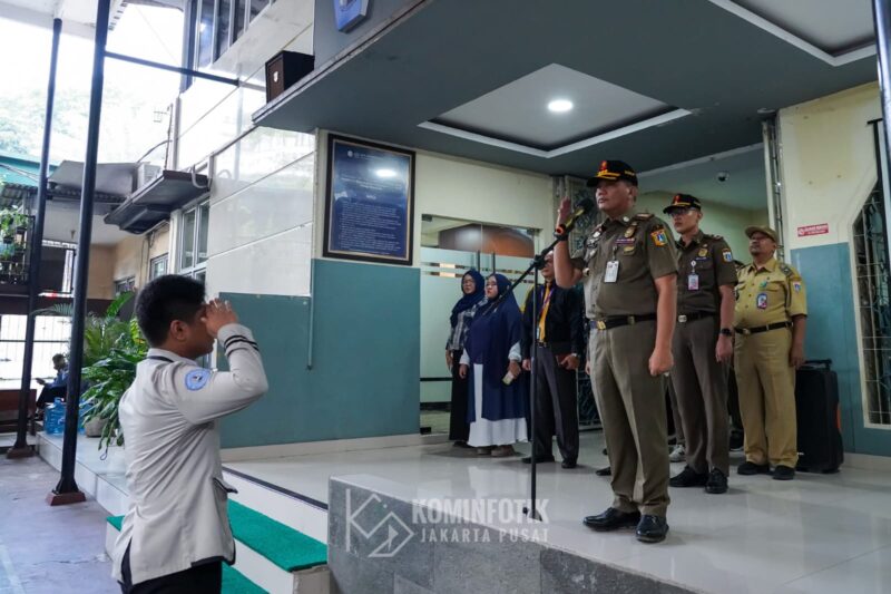 Kepala Satpol PP Jakarta Pusat, TP Purba,Goes to School Masuk Sekolah Swasta, Edukasi Siswa soal Ketertiban dan Bahaya Narkoba. 