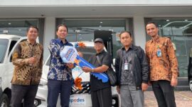 BRI Jelambar Hadiahkan Mobil Ertiga kepada Nasabah Setia Lewat Undian PHS
