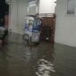 Foto: Sebagian Rumah di Perumahan Griya Asri Taman Mini Terendam Banjir Sejak Minggu sore, (6/7/2024). (Dok-Istimewa)