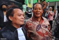 Foto: Kuasa Hukum Fariz Rm Deolipa Yumara bersama Saksi Ahli Komjen Pol (Purn) Dr. Anang Iskandar, S.H., M.H. (Dok-Fhm-Okj)