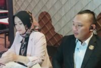 Foto: Dr. Lita Gading bersama Kuasa Hukum Syamsul Jahidin. (Dok-Istimewa)